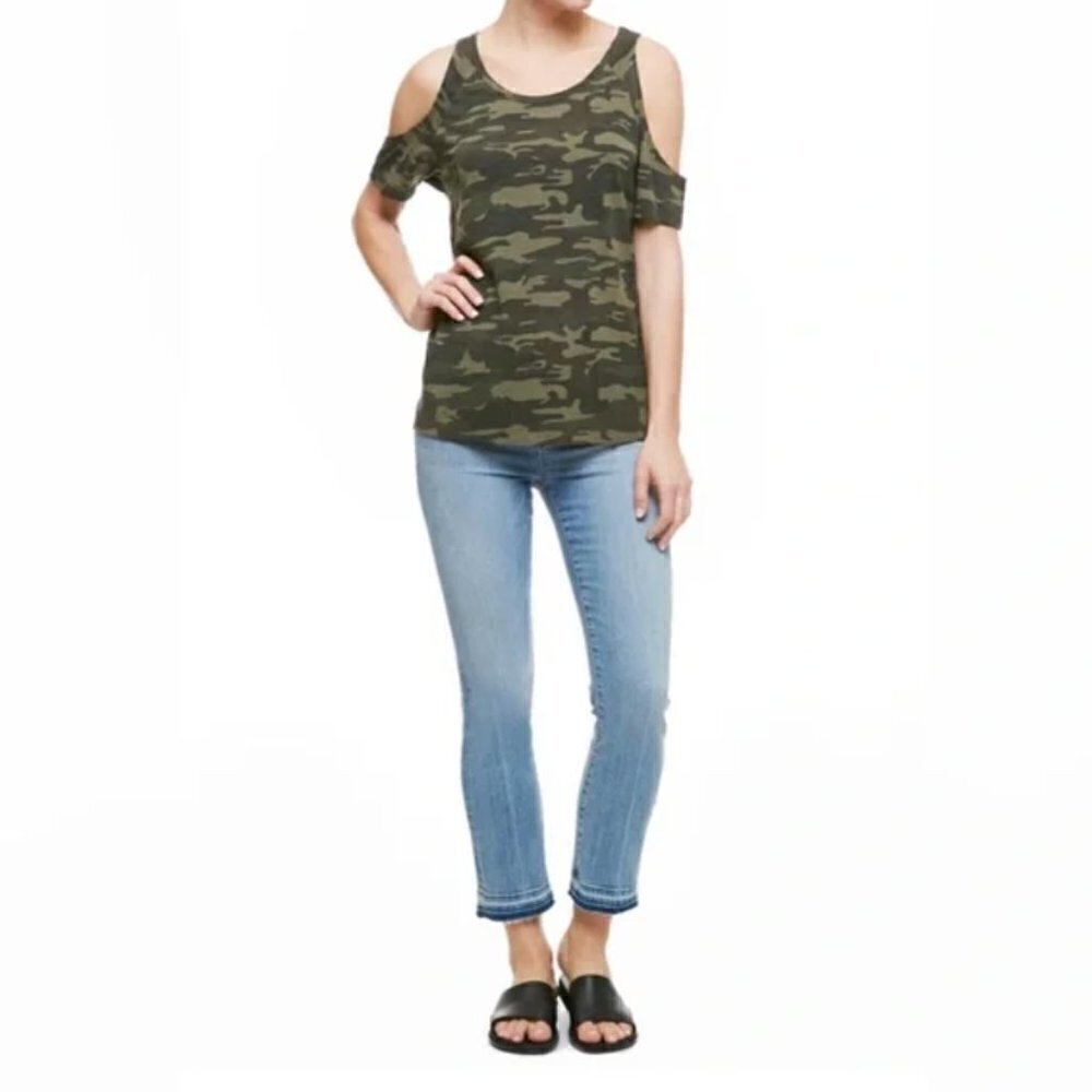 Sanctuary Heritage Green Camo Cold Shoulder Short Sleeve T-Shirt M